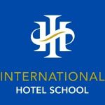 Logotipo de la International Hotel School